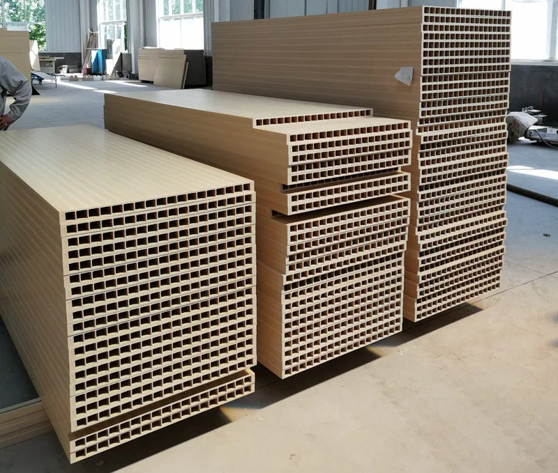 Ce materiale plastice sunt potrivite pentru fabricarea ușilor WPC?