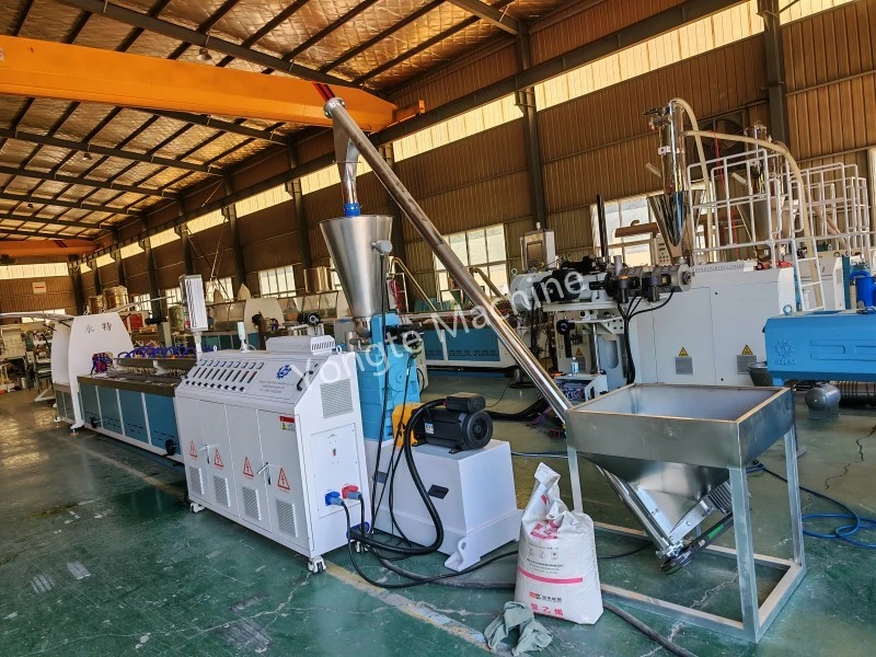 Linia de extrudare a conductelor de infiltrație de cauciuc a avut succes