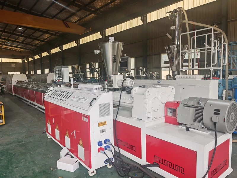 Yongte finalizează linia de extrudare a tocului ușii din spumă solidă WPC pentru clientul indian