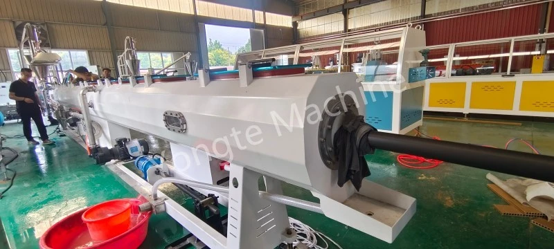 Mașină de fabricare a țevilor PE modificată cu grafen pentru clientul din China