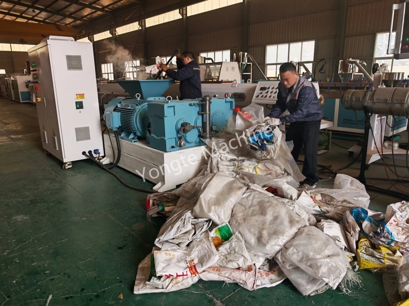 Extruder paralel cu două șuruburi pentru reciclarea foliei de plastic în Africa