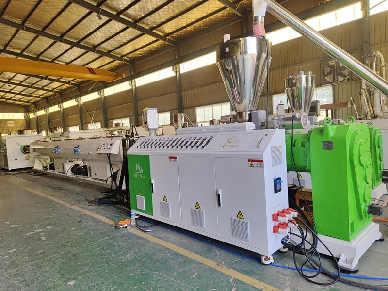 Mașină pentru țevi din PVC