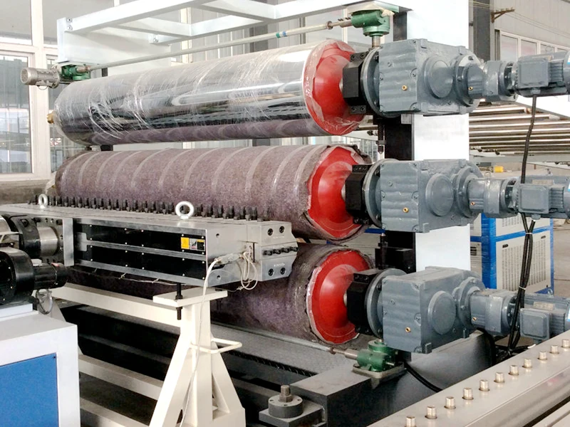 Mașină de fabricat plăci PVC