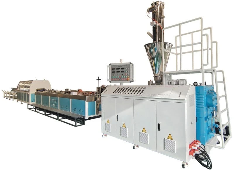 Mașină de plastic din lemn care utilizează 50-70% pulbere de lemn