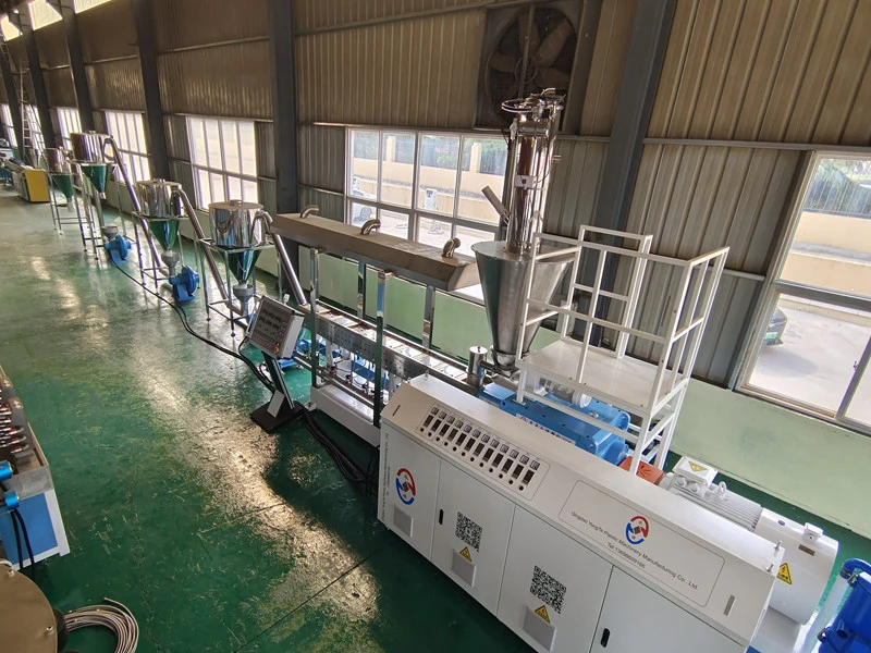 Mașină de fabricat granule WPC